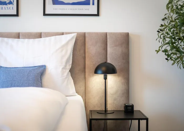 Blu -modern Interior Design In Centre- Close To Hbf & Uni Apartman *